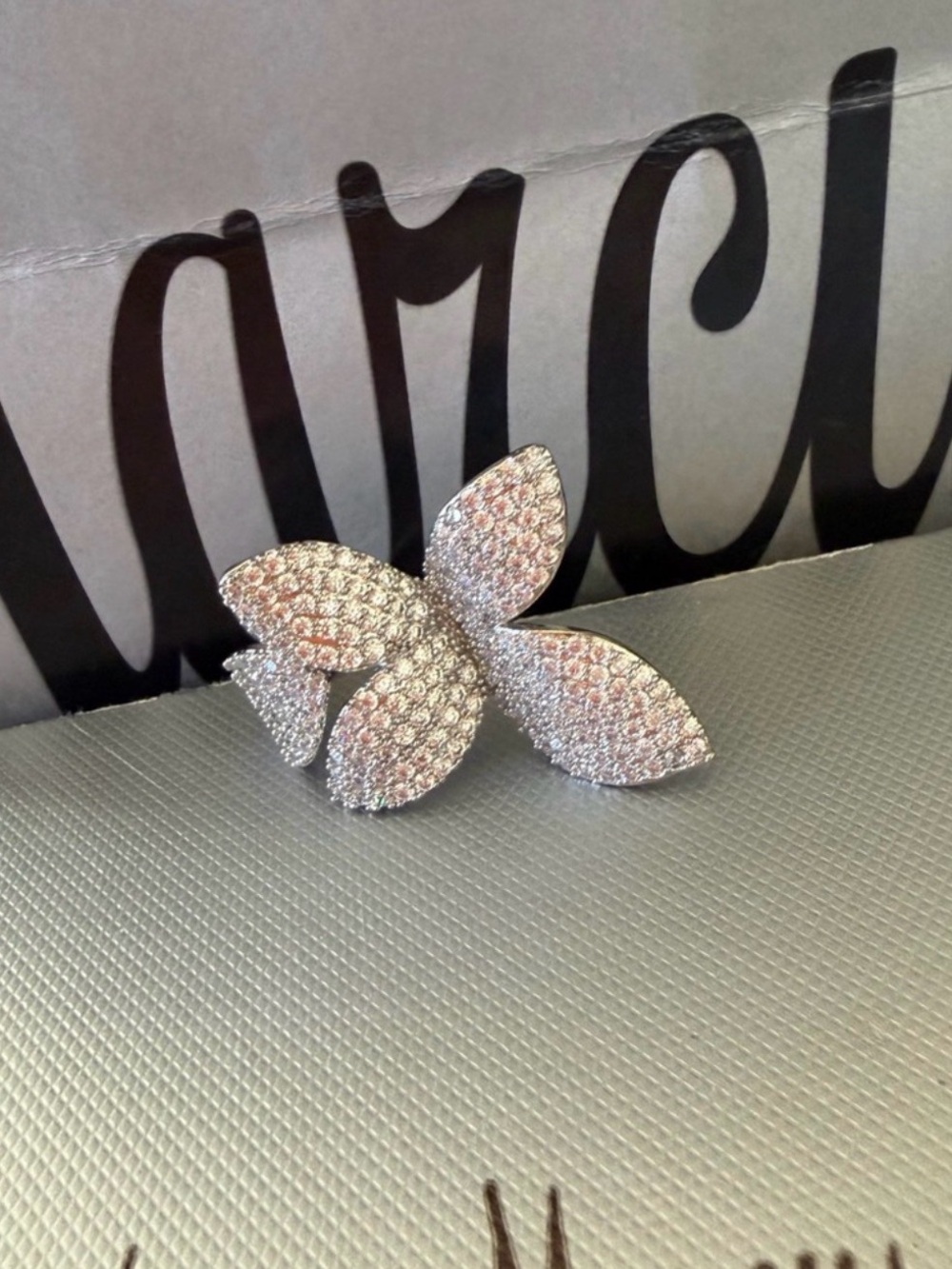 SEGRETI Flower Ring 18k white gold $5000